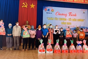 XUÂN YÊU THƯƠNG - TẾT BIÊN CƯƠNG