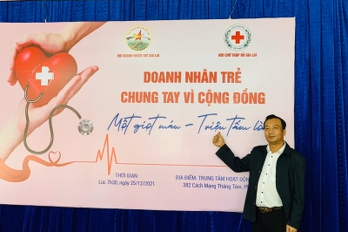 DOANH NHÂN TRẺ CHUNG TAY VÌ CỘNG ĐỒNG - MỘT GIỌT MÁU - TRIỆU TẤM LÒNG
